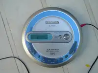 Portable Panasonic CD/MP3 player with AM-FM radio