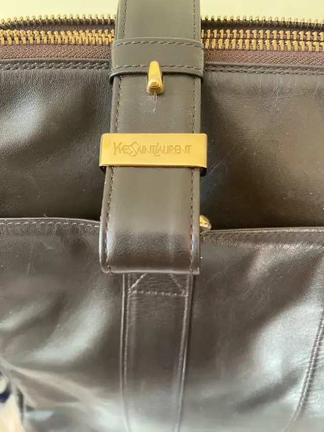 YSL leather tote bag in Women's - Bags & Wallets in City of Toronto - Image 3