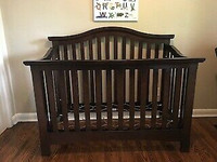 College Woodwork Yukon Convertble Crib *Real Wood Great Shape*