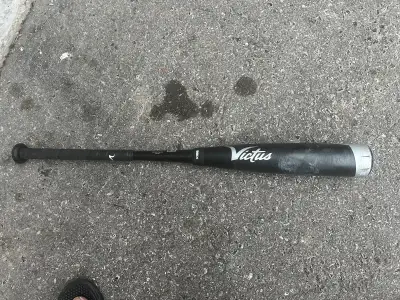 Victus Nox baseball bat