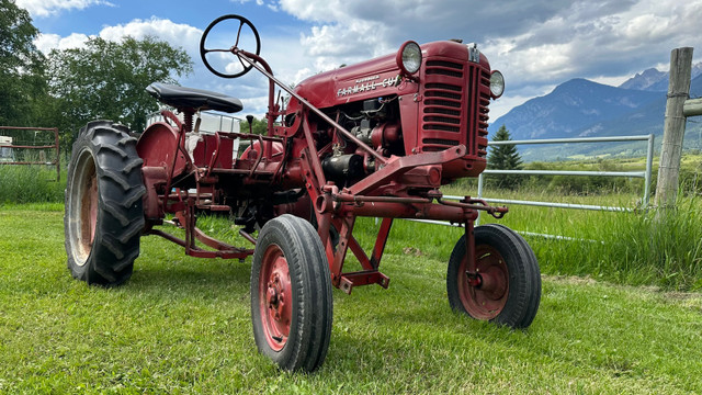 Tractor McCormick Farmall Cub 1947 - mint & running in Other in Revelstoke - Image 2