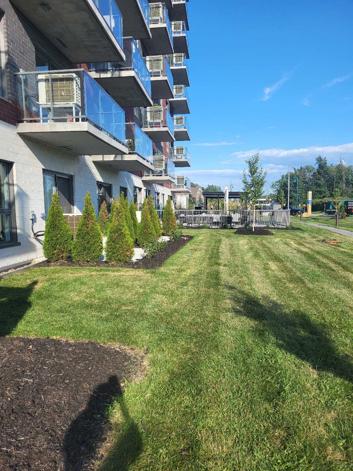 2925 Av. de la Gare — photo 2
