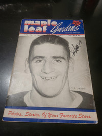 1951 Maple Leafs Gardens NHL Program sid smith signed