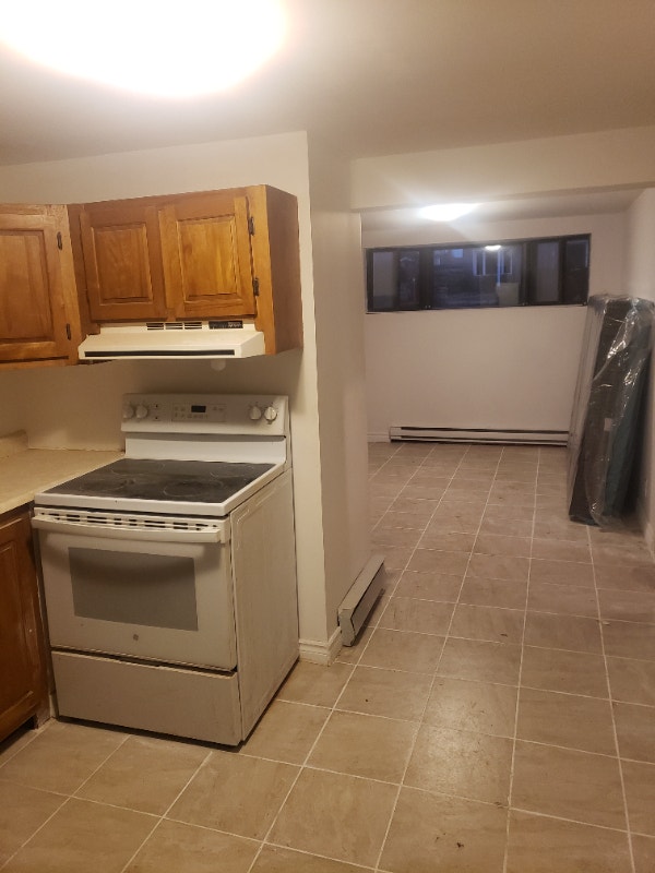 Logement Bachelor 2 1/2 à louer à Blainville 825. Locations longue