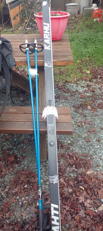 Karhu Lathi X-Country Skis 180cm and poles, View more