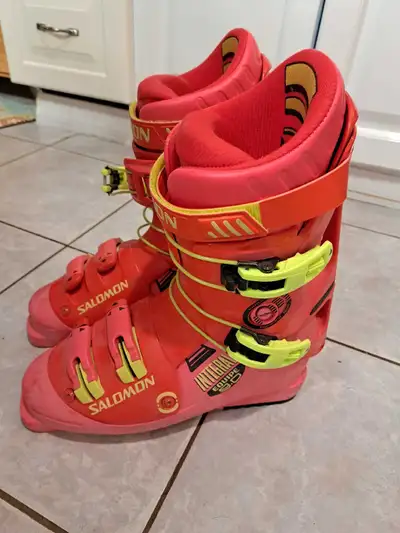 vintage Salomon downhill ski boots, View more