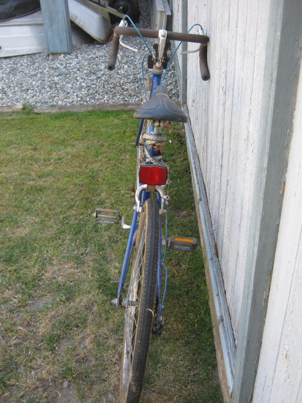 Vintage 1985 Ladies Blue Free Spirit Dynasty 10 Spd.Road Bike in Road in Delta/Surrey/Langley - Image 3