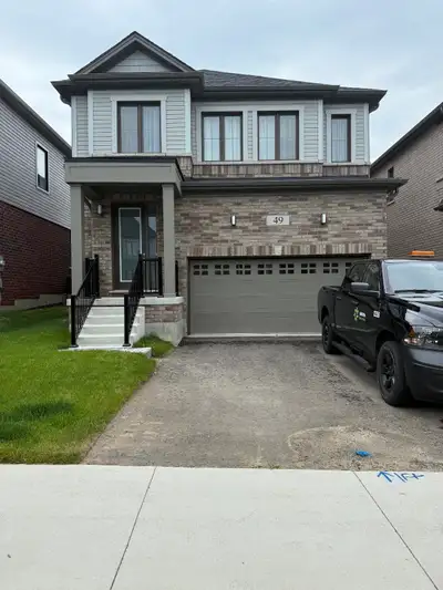 DETACHED HOUSE IN AYR, 3 BED, 2.5 BATH, 4 PARKING,  5 APPLIANCES