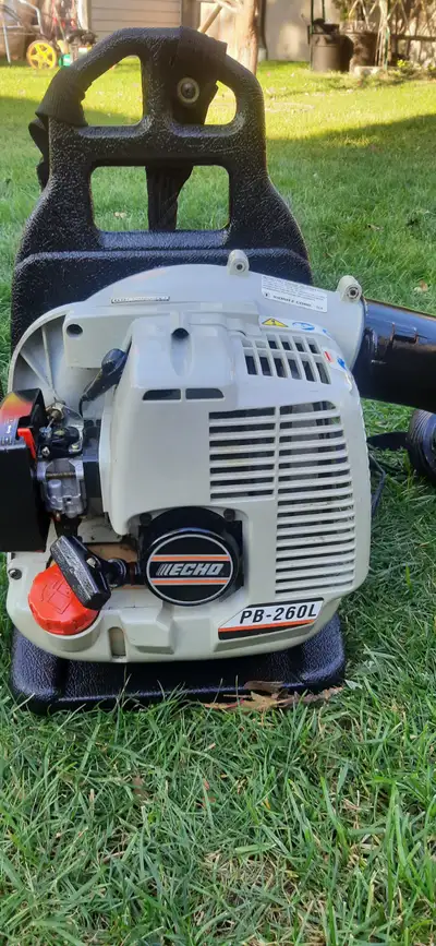 Rare storage find.. Works well. Like new. Nothing at this point to adjust or i can see to fix.. $425...