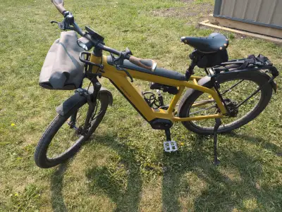 49cm fits riders 1.70 to 1.85m tall. Purchased new in late summer 2022, only ridden occasionally, st...