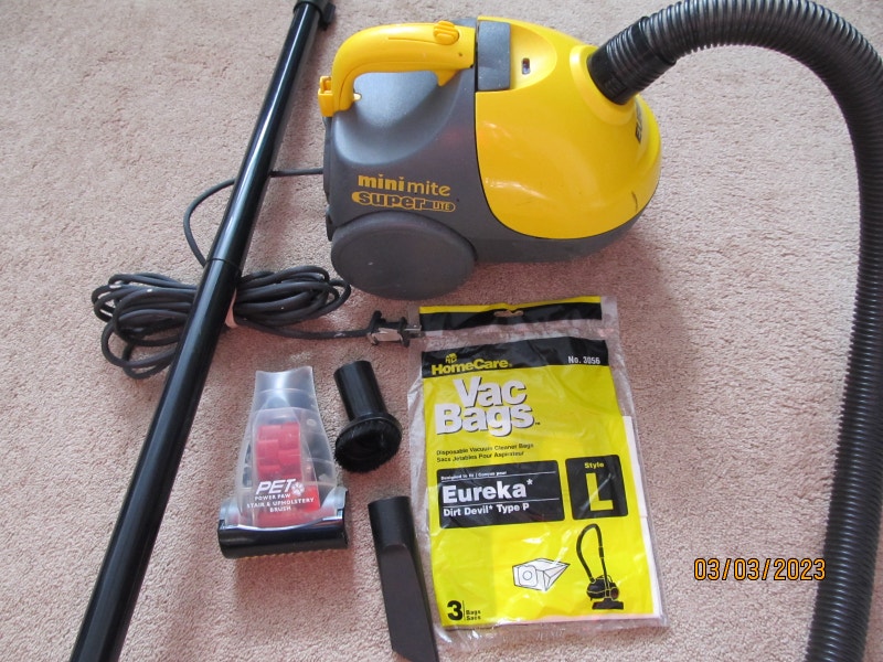 Eureka MiniMite Superlight Vacuum with Bags and Attachments Vacuums