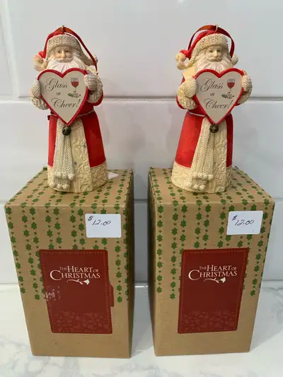 Selling Christmas tree ornaments- 2 - The heart of Christmas- Santa ornaments - Enesco New in origin...
