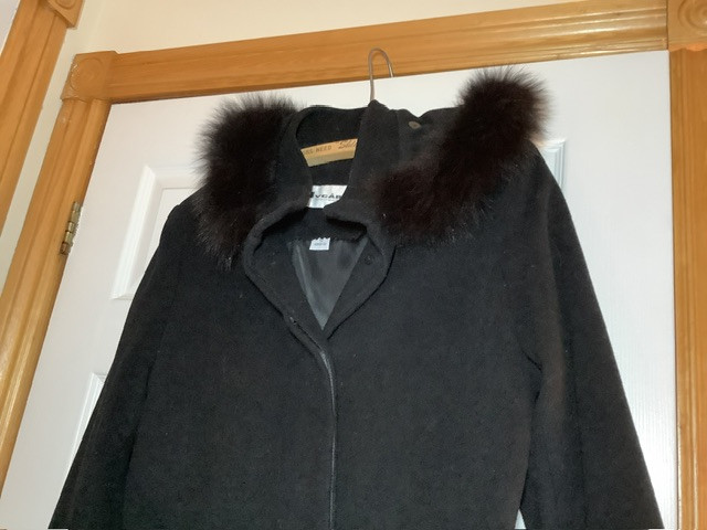 Ladies Wool & Cashmere Winter Coat w Fur Trimmed Hood -Nycard in Women's - Tops & Outerwear in Belleville - Image 3