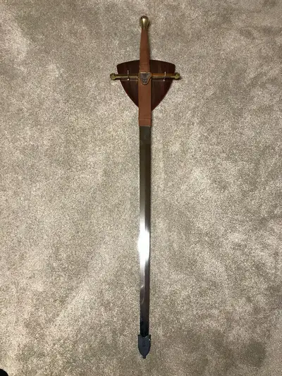 Excellent condition. Collectible Sword Replica, William Wallace from Braveheart. Non smoking home. P...