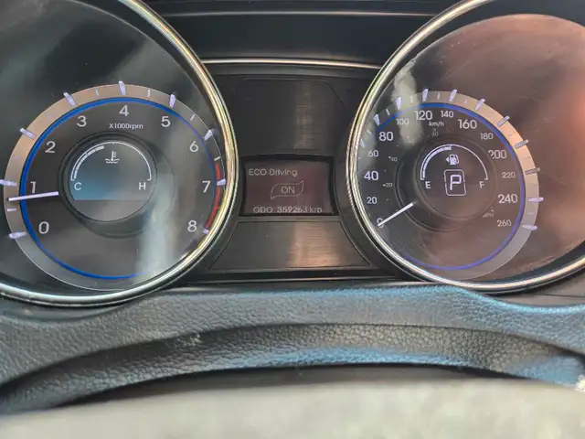 2011 Hyundia Sonata63735889218177124