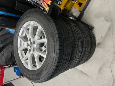 JEEP CHEROKEE tires and rims (not grand Cherokee ), sensors . Tires are Goodyear assurance . 8/32 in...