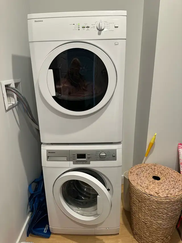 Blomberg 24-Inch Stackable Washer-Dryer Set492244721457571842