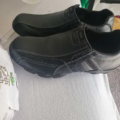 Sketchers Men Dress Shoes Size10, View more