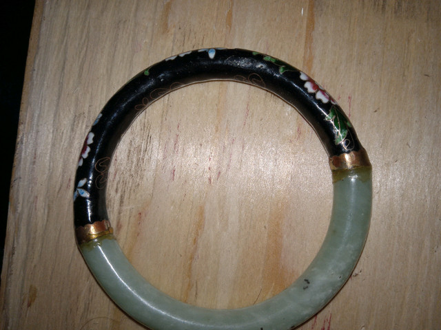Vintage  jade  cloisonne bangle bracelet  in Jewellery & Watches in St. Catharines - Image 3