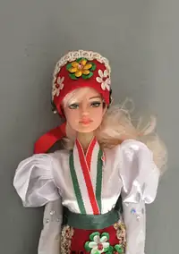 Poupée Europe de L'est - Eastern European Doll