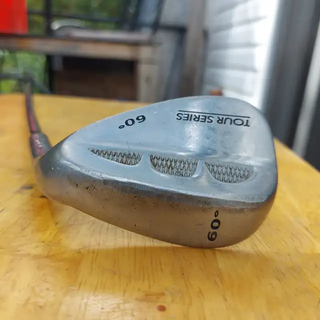 Tour Series 60* Degree Lob Wedge (RH) - $40.00 in Golf in Belleville - Image 3
