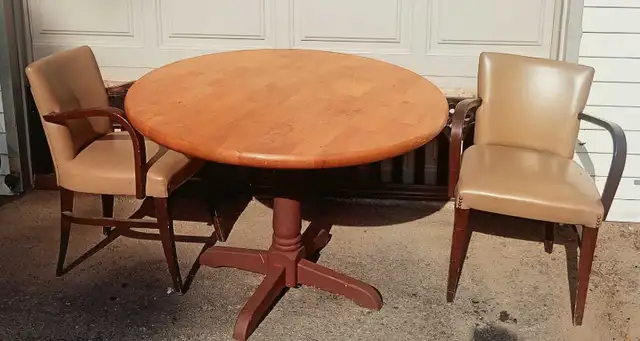 Round Dining Table and Two Chairs in Dining Tables & Sets in London - Image 2