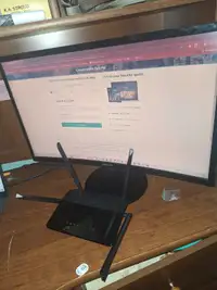 24-Inch Curved Gaming Monitor (Super Slim Design) with Router