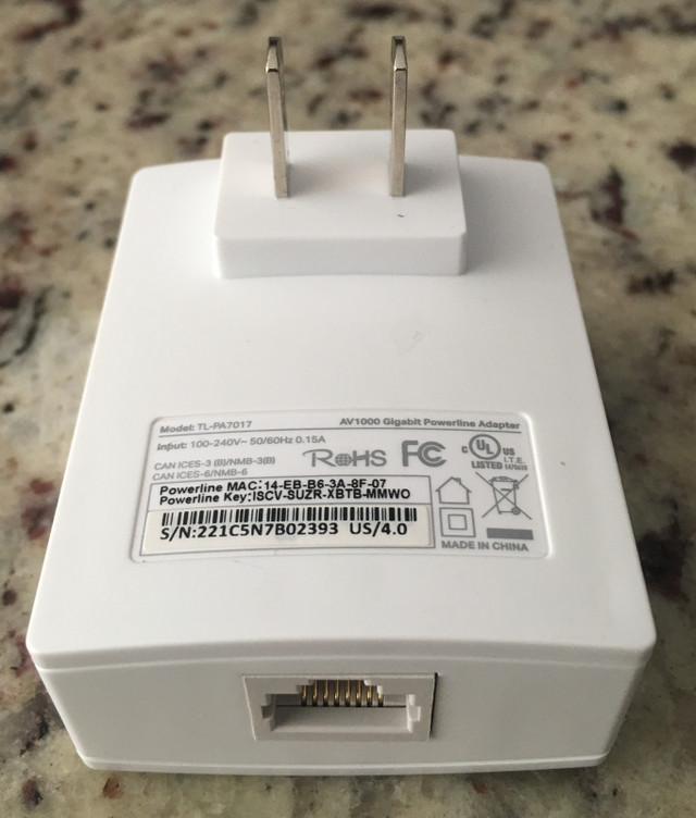 TP-LINK TL-PA7017 AV1000 Gigabit Powerline Adapter in Networking in Ottawa - Image 2