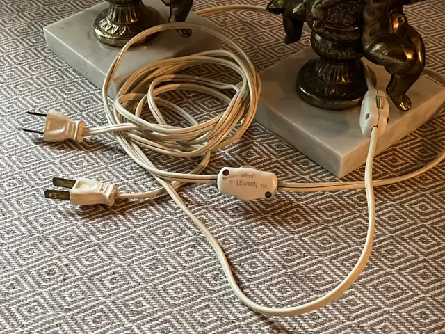 Vintage Cherub Table Lamps  in Indoor Lighting & Fans in Mississauga / Peel Region - Image 8