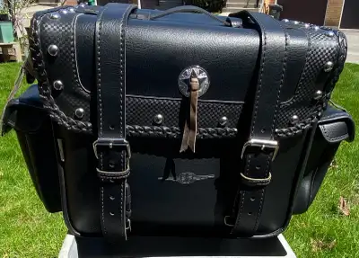 Roadkrome motorcycle tail bag for short or long crusier style trips. Approx width 15”x height 13”x d...