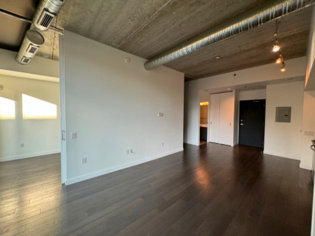 RENTED 2 Bed 1 Bath Condo for Rent at the Glasshouse Downtown in Long Term Rentals in Winnipeg - Image 4