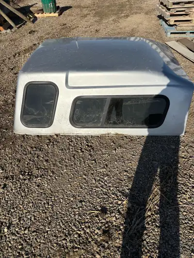 Truck Topper fits GMC, Chevy, Dodge, or a Ford in perfect condition, get at me if your interested, p...