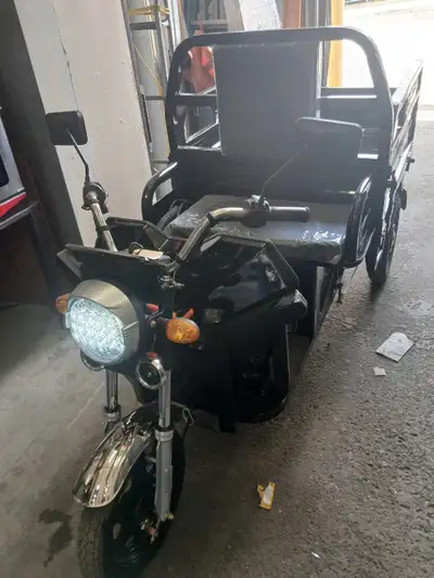 Feast your eyes on this brand-spankin' new black color 2026 model modern style looking , Electric Bl...