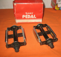 Bicycle Pedal (2) Like New -KKT Pedals Made In Japan -A1 -#5434