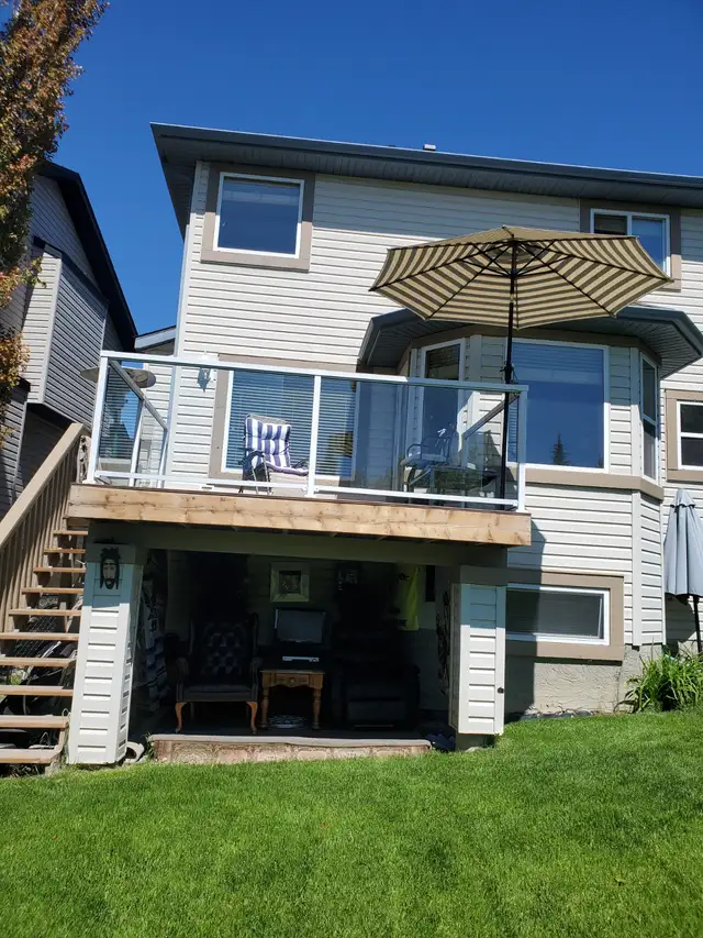 ️ Furnished Room with Mountain Views – Tuscany, NW Calgary