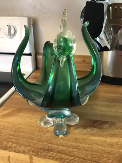 Beautiful Large Art Glass Bird Centrepiece Bowl  , View more