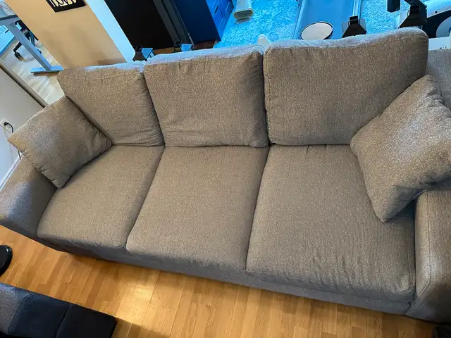 Grey Sofa - Priced to Clear628643637376021229