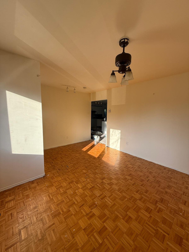 8 1/2 apartment for rent Pierrefond 2500$ dans Locations longue durée  à Ouest de l’Île - Image 3