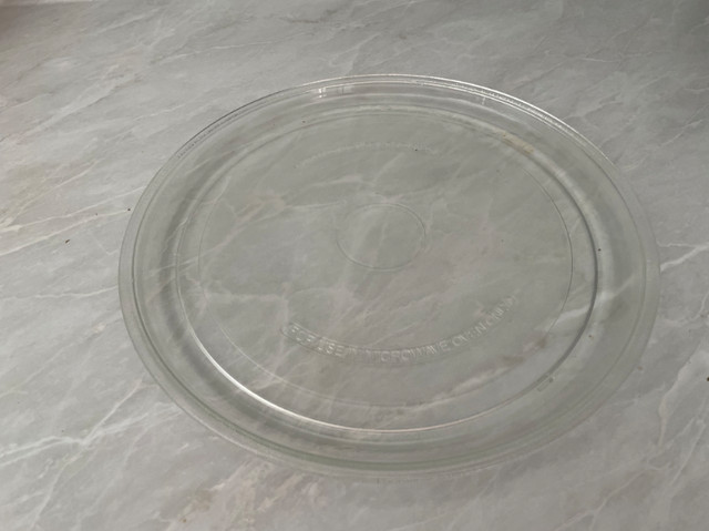 Microwave plate in Microwaves & Cookers in Belleville