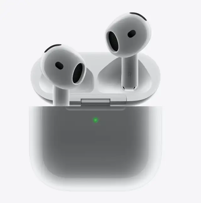 AIRPODS 4 in Headphones in City of Montréal - Image 2