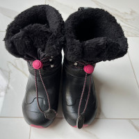Girls Snow boots size10
