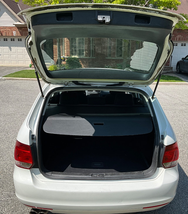 Volkswagon Golf Wagon Sportline in Cars & Trucks in Oshawa / Durham Region - Image 4