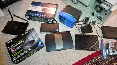 Hi, I have an assortment of older network gear for sale Some missing power bricks and/or antennas CI...