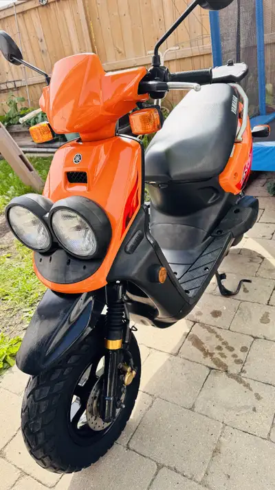 2005 Yamaha BWS 49cc 2500 5k kms Excellent condition 2005 Suzuki Burgman 400 4500 18k++ kms Freshly...