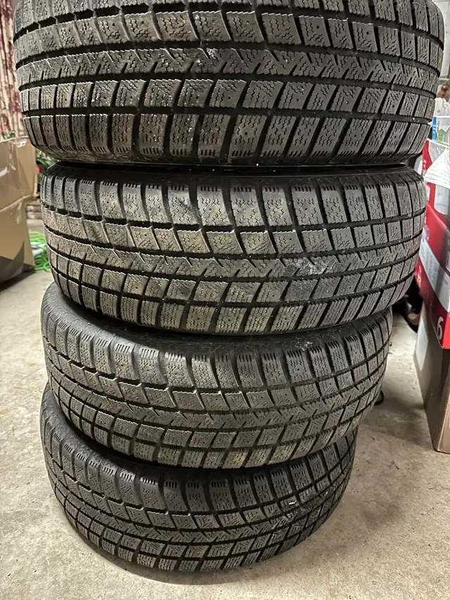 Winter Tires 215 60 16 in Tires & Rims in City of Halifax - Image 2