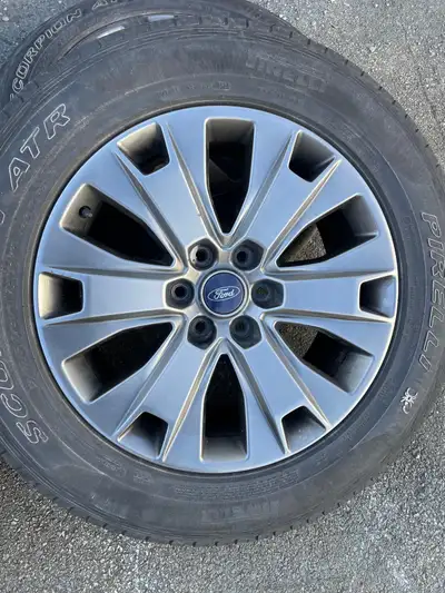 4 Ford Factory F150 275/60/20 rims and pirelli tires