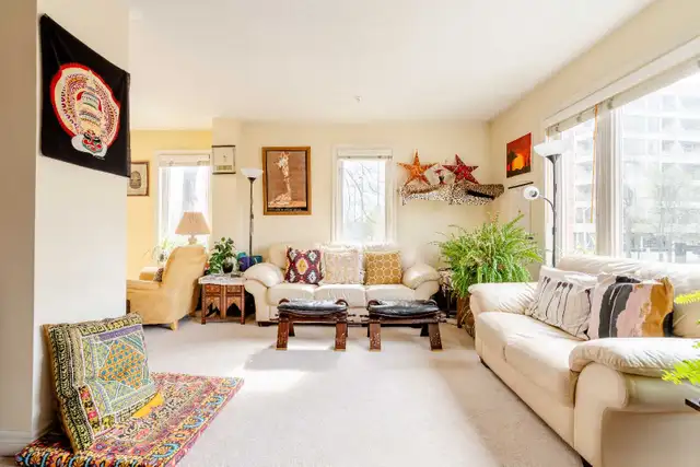 Toronto Winter Retreat! Cosy Fireplace + Warm Vibes! in Ontario in Canada - Image 6