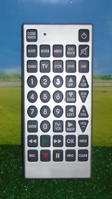 Télécommande / Géante / TV in Video & TV Accessories in Laval / North Shore - Image 2