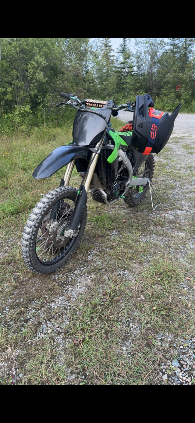 2010 Kawasaki KX450 in Dirt Bikes & Motocross in Timmins - Image 2