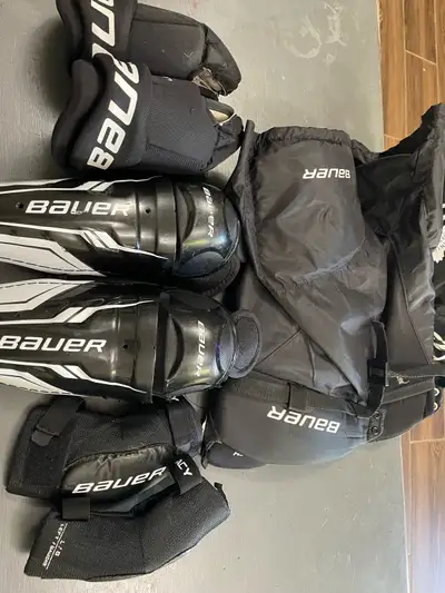 Bauer Legacy hockey gear (youths), View more